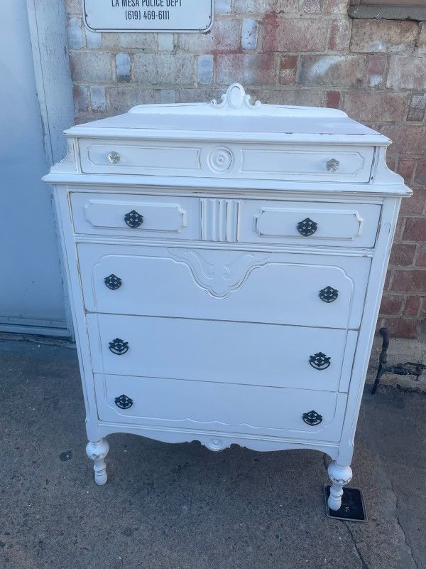 Vintage White Wood Dresser Chest Of Drawers 