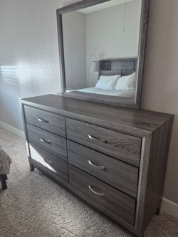 Queen Bedroom set