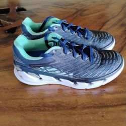 Like NEW HOKA Women's Size 8
