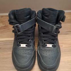 Air Force 1 Mid  LE 'Triple Black'