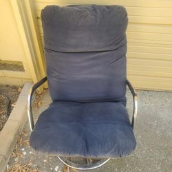 Black Spinning Chair