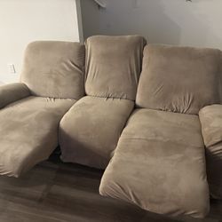 Couch/recliner