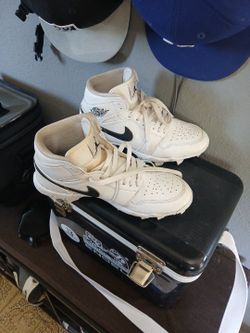 Boys Baseball/Football Cleats 