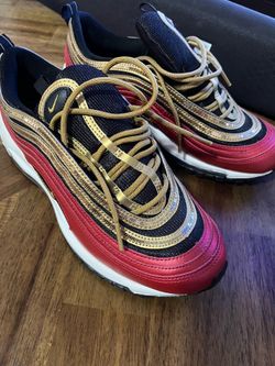 NIKE AIR MAX SIZE 9 BRAND NEW