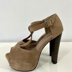 Brown Velvet Heels! Size-7,5