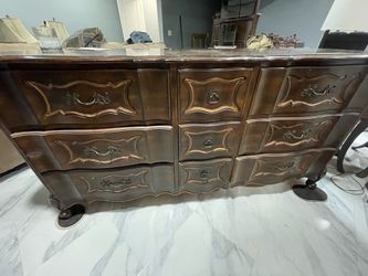 Bedroom armour and matching long dresser