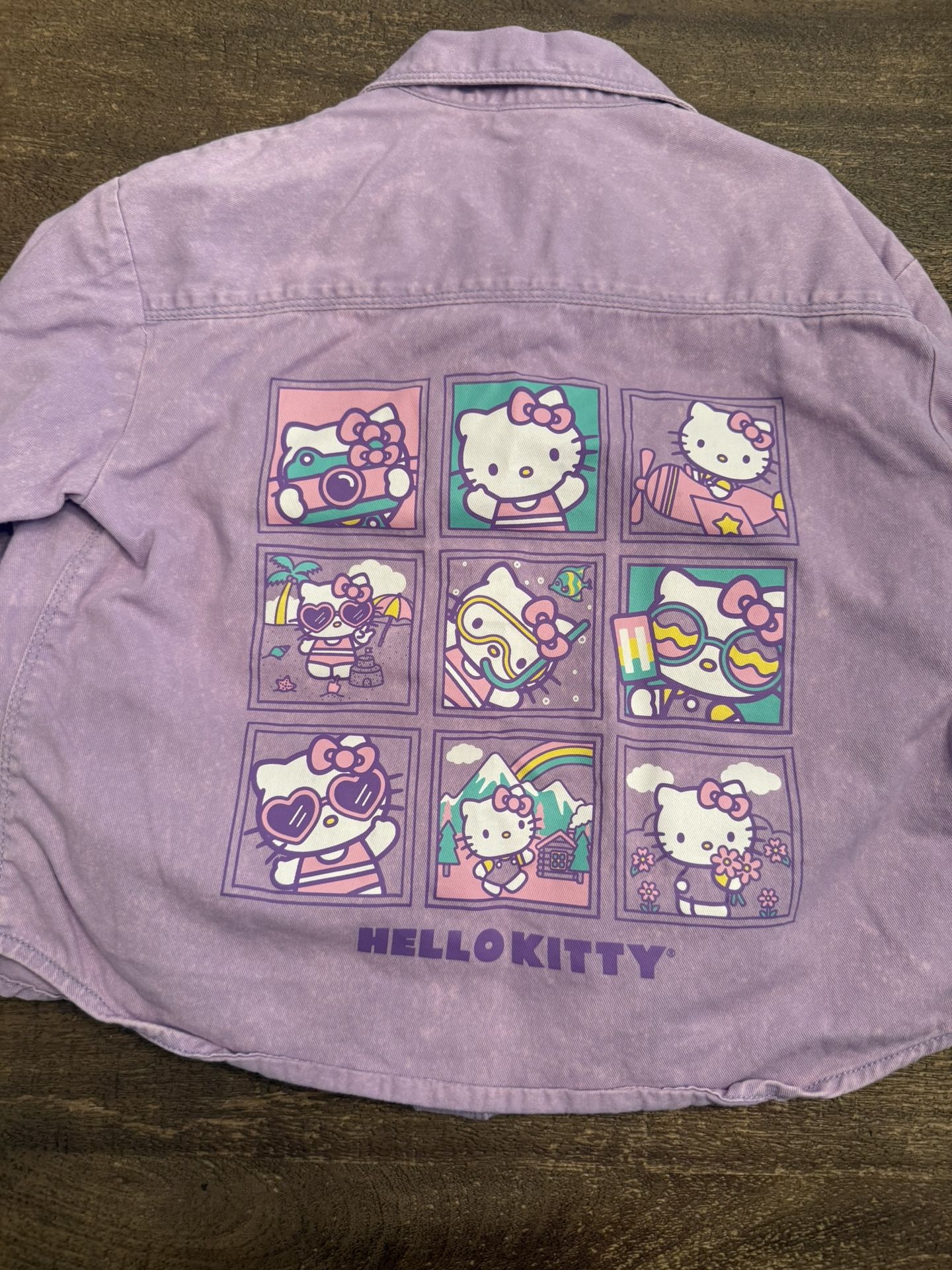 Hello Kitty Button-Up Shirt (Lavender) – Size Small