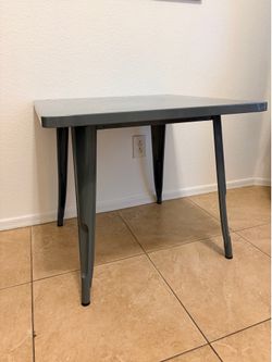 Kids metal table