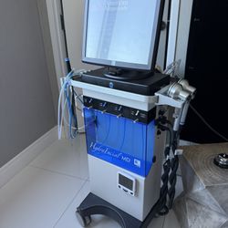 Hydrafacial machine 