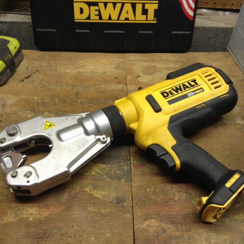 Dewalt 20 V crimping tool head needs repaired