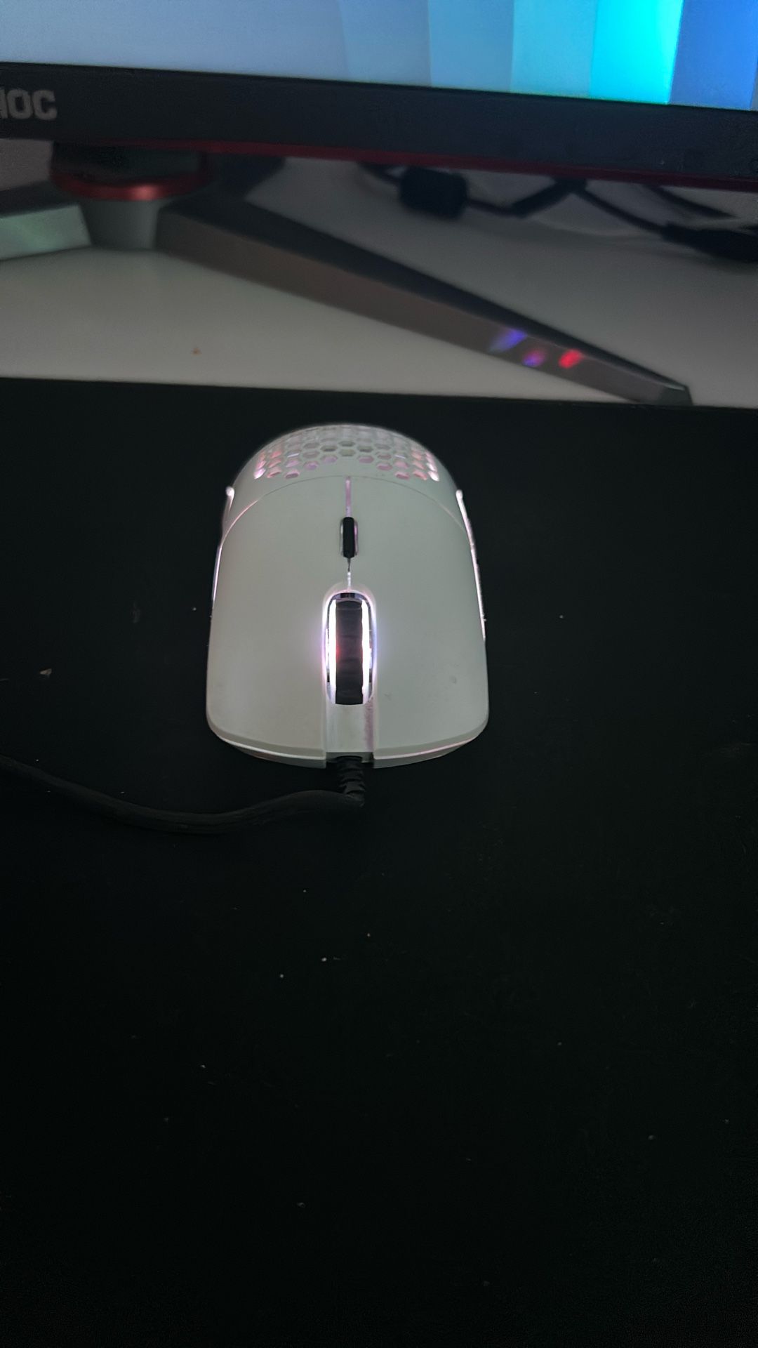 glorious model O
