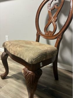 Beautiful 5 foot radius solid wooden table