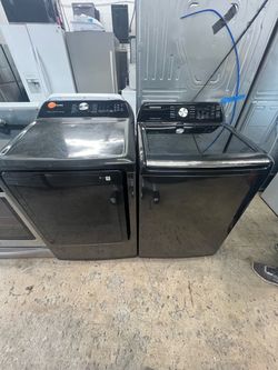Samsung Black Stainless Washer and Dryer Set