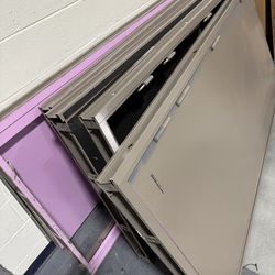 Emergency exit Doors with push bar!