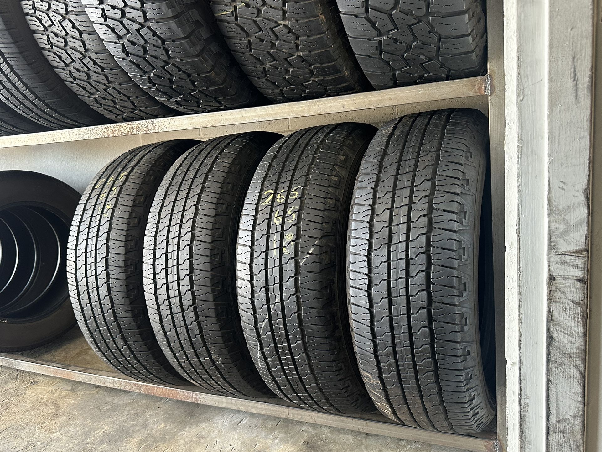 TIRE 265 65 18 GOODYEAR