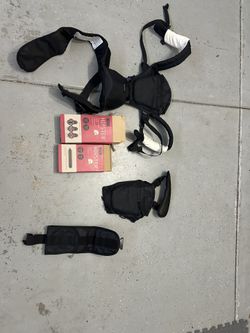 Baby Carrier - Front facing with butt support