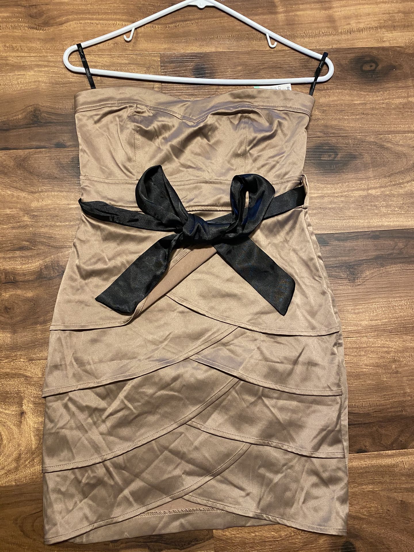 Brand new Womans Papaya brand Gold Dress Up For Sale