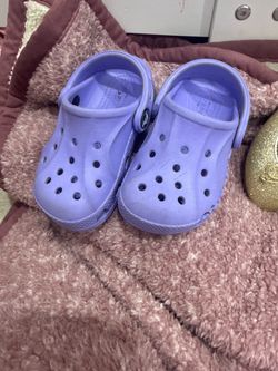 Toddler size 7c crocs