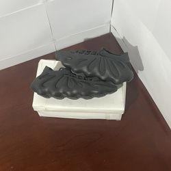 Yeezy 450 Utility Black