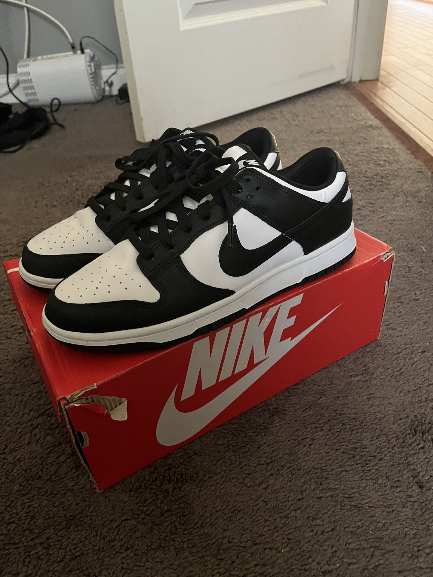 Bkack-White Nike Dunk Low Retro
