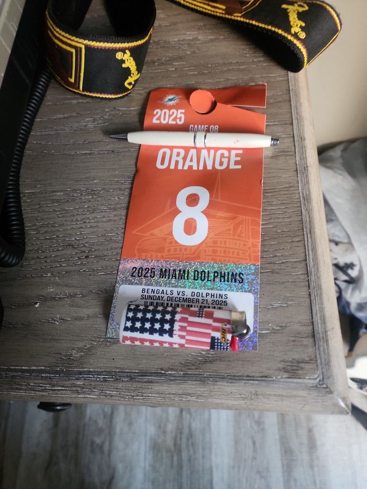 Miami DOLPHINS Vs Cinncinati BENGALS -Parking Pass Orange LOT