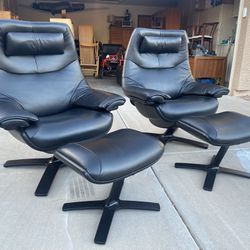 (2) Natuzzi Re-Vive Casual King Armchairs / Recliners and Footrests