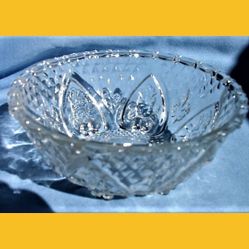 

crystal cut glass bowl wwith etched roses and diamond pattern KIG Malaysia, Fleur de lis, 
