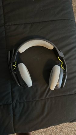 Gaming headphones