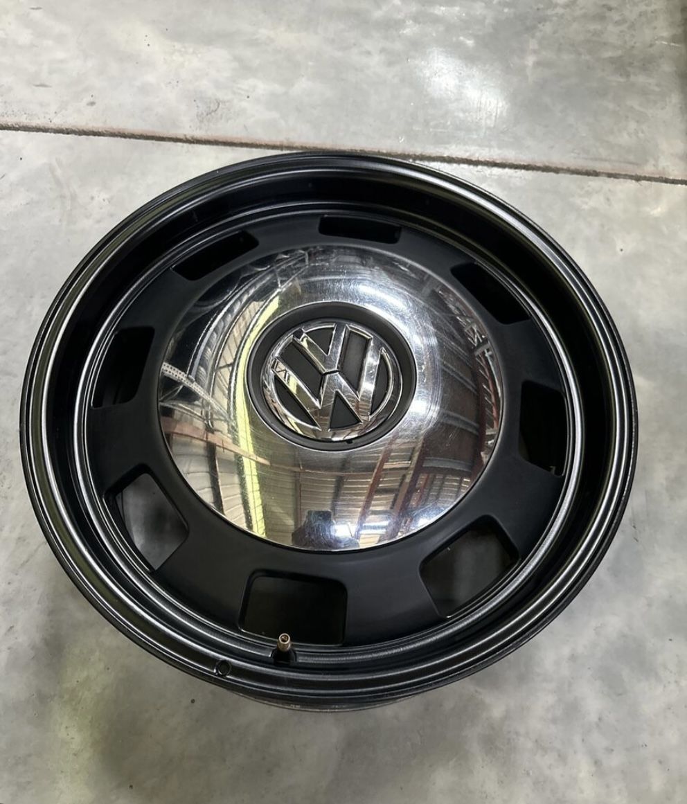 17x 7 VW Heritage Wheels And Hubs
