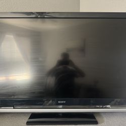 Sony 52in TV With Remote