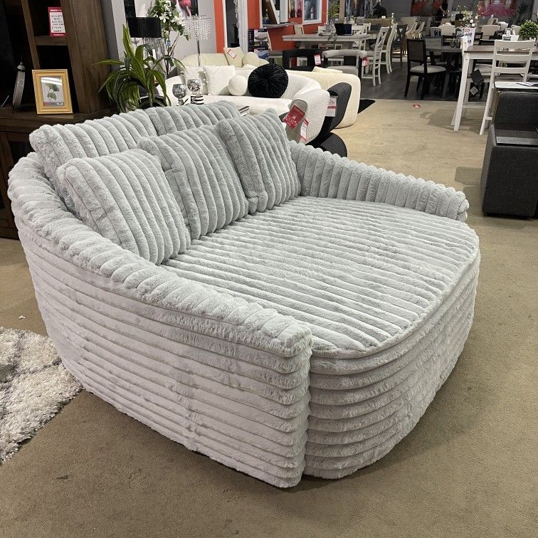 Pasadena Fog Oversized Chaise Lounge
