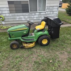 John Deer LT 150 Mower 