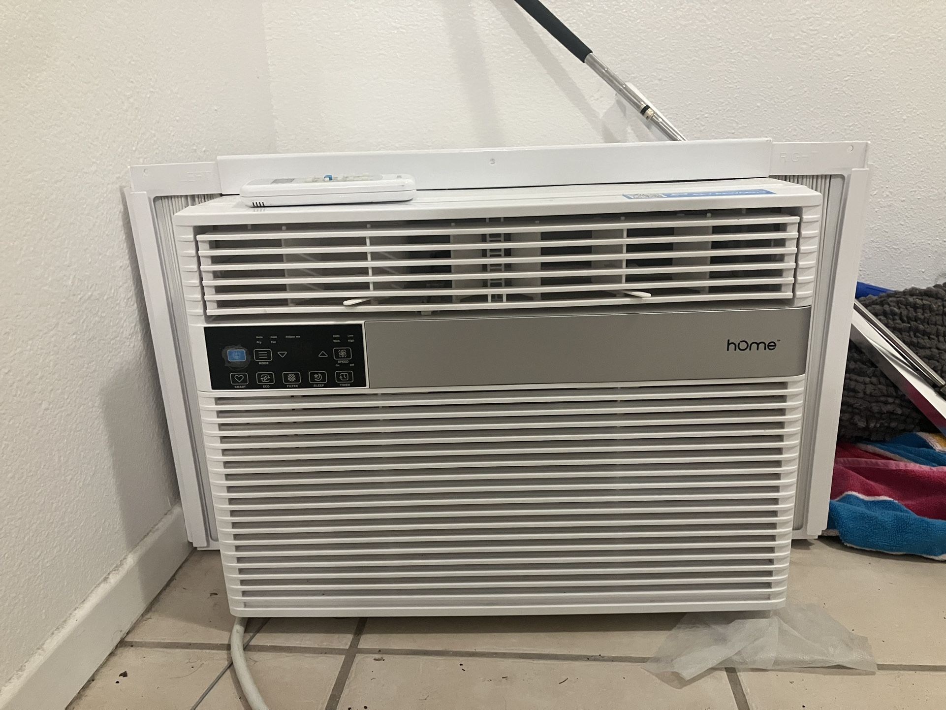 Large Window AC Unit With Controller