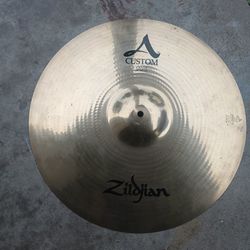 Zildjian 19 inch A Custom Crash Cymbal good condition 