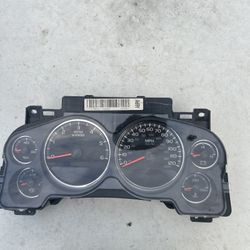 2007-2014 GMC Yukon Suburban Tahoe GM Speedometer Instrument Gauge Cluster