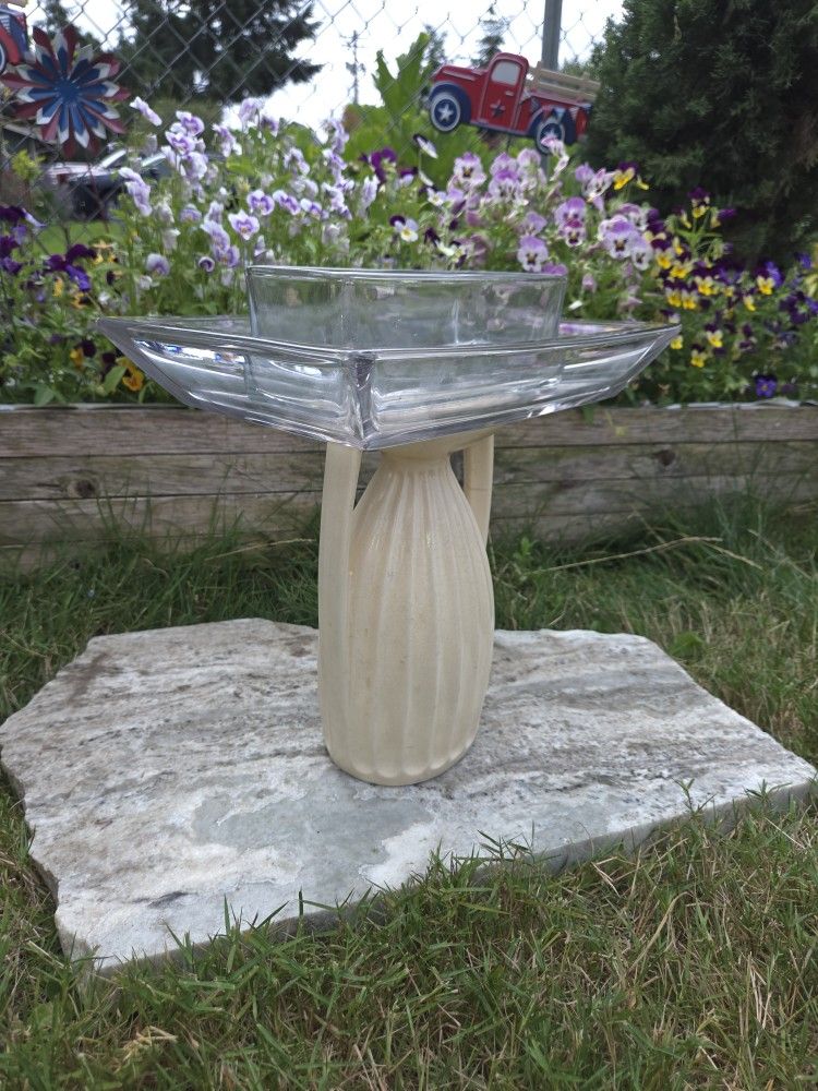 Bird bath /feeder - Art Decor (indoor/outdoor, yard art)
