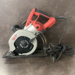 Milwaukee 6577-20 7-1/4" Worm Drive Circular Saw Twist Plug – Used