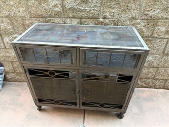 Metal cabine