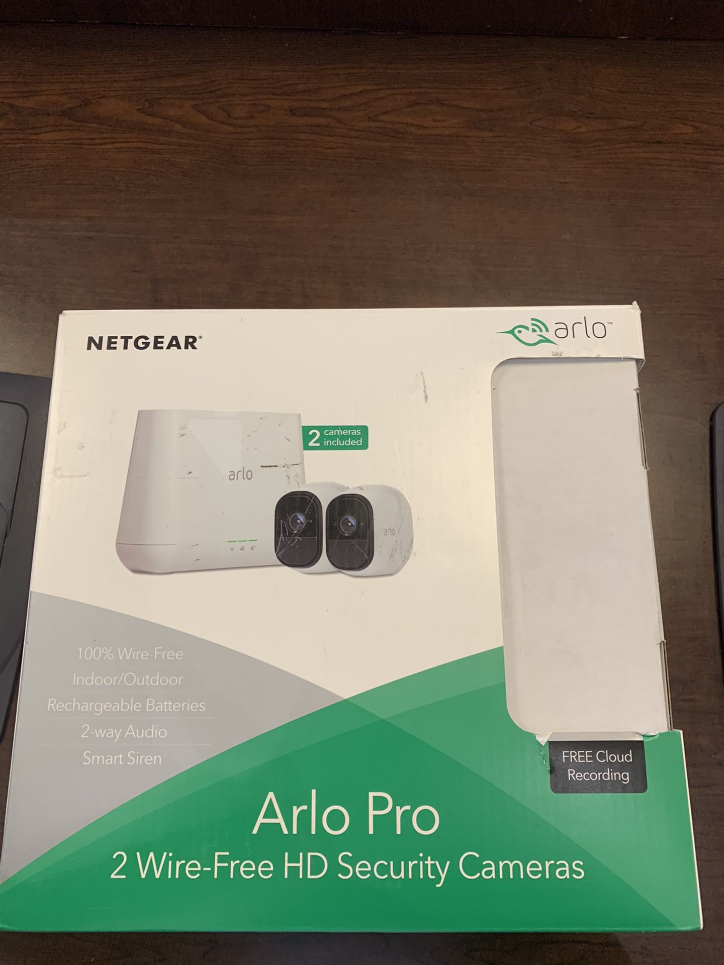 Arlo Pro 2 - Wireless Home Security Camera System with Siren