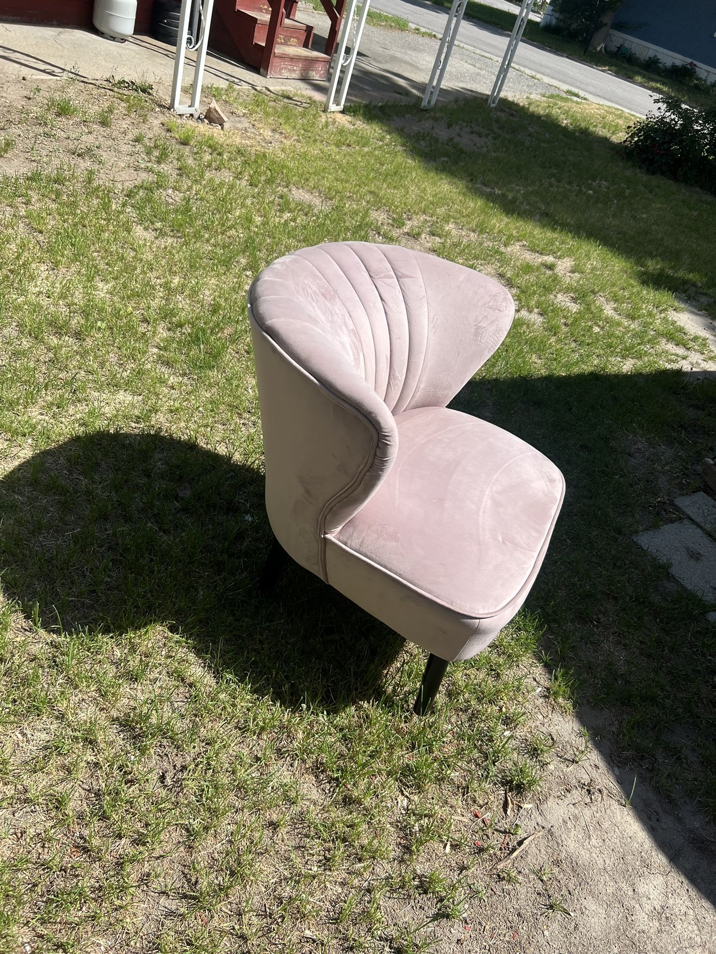 Chair And Sode Table