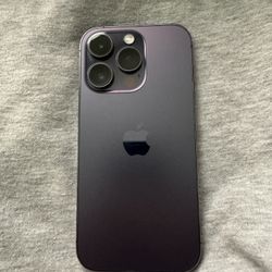 iPhone 14 PRO no signs of use, brand new.