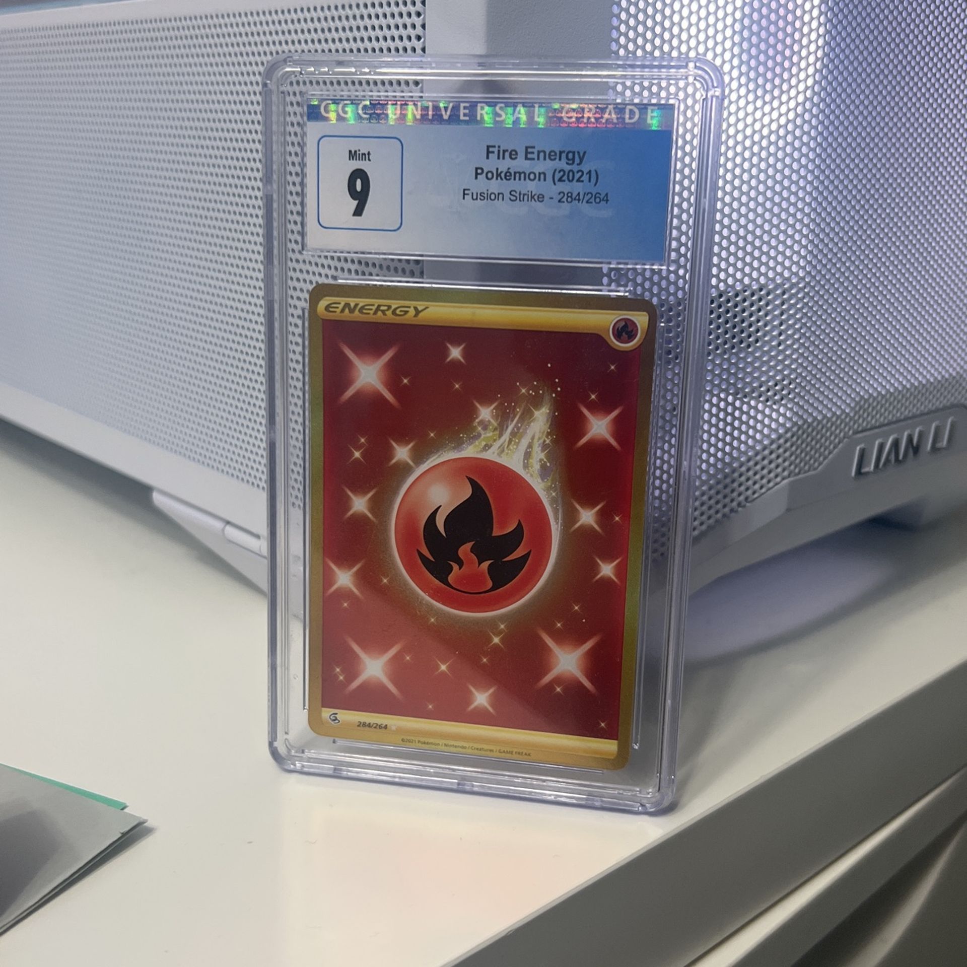 Pokemon Fire Energy 284/264 Fusion Strike Secret Rare Gold Full Art