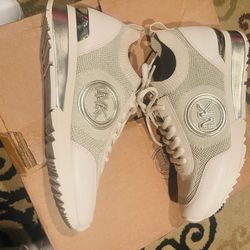 Michael Kors Glitter Sneakers Size 7.5 – Clean!