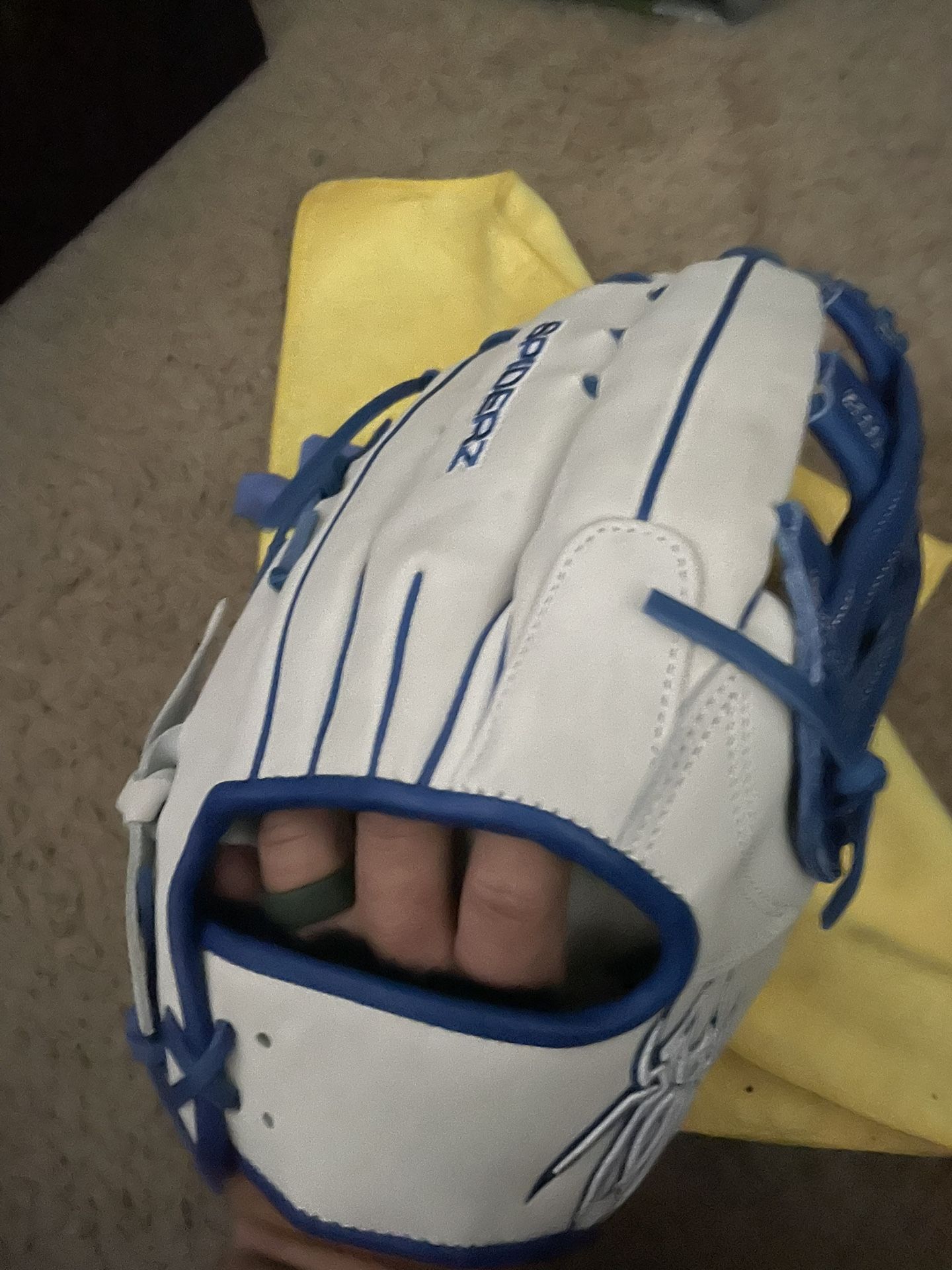 Softball Glove 12.75” Spiderz