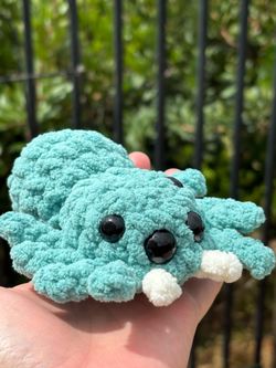 Blue Jumping Spider 🕷️ handmade 🧶 crochet 🧶 plushie