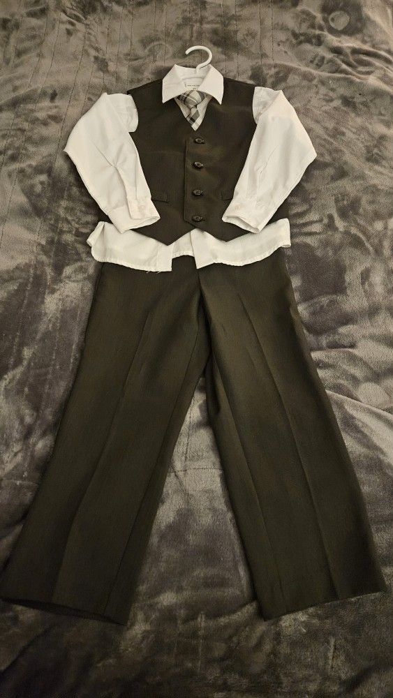 Toddler Boys Suit (Size 4T)