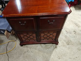 Vintage 1946 Zenith Console Radio & Record Player - Working!