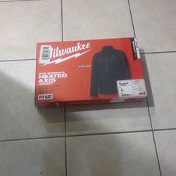Milwaukee M12 Black Vest Large With Battery *Women's And Heated*