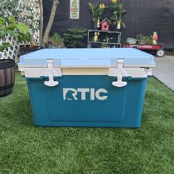 RTIC  32 GALLON COOLER 