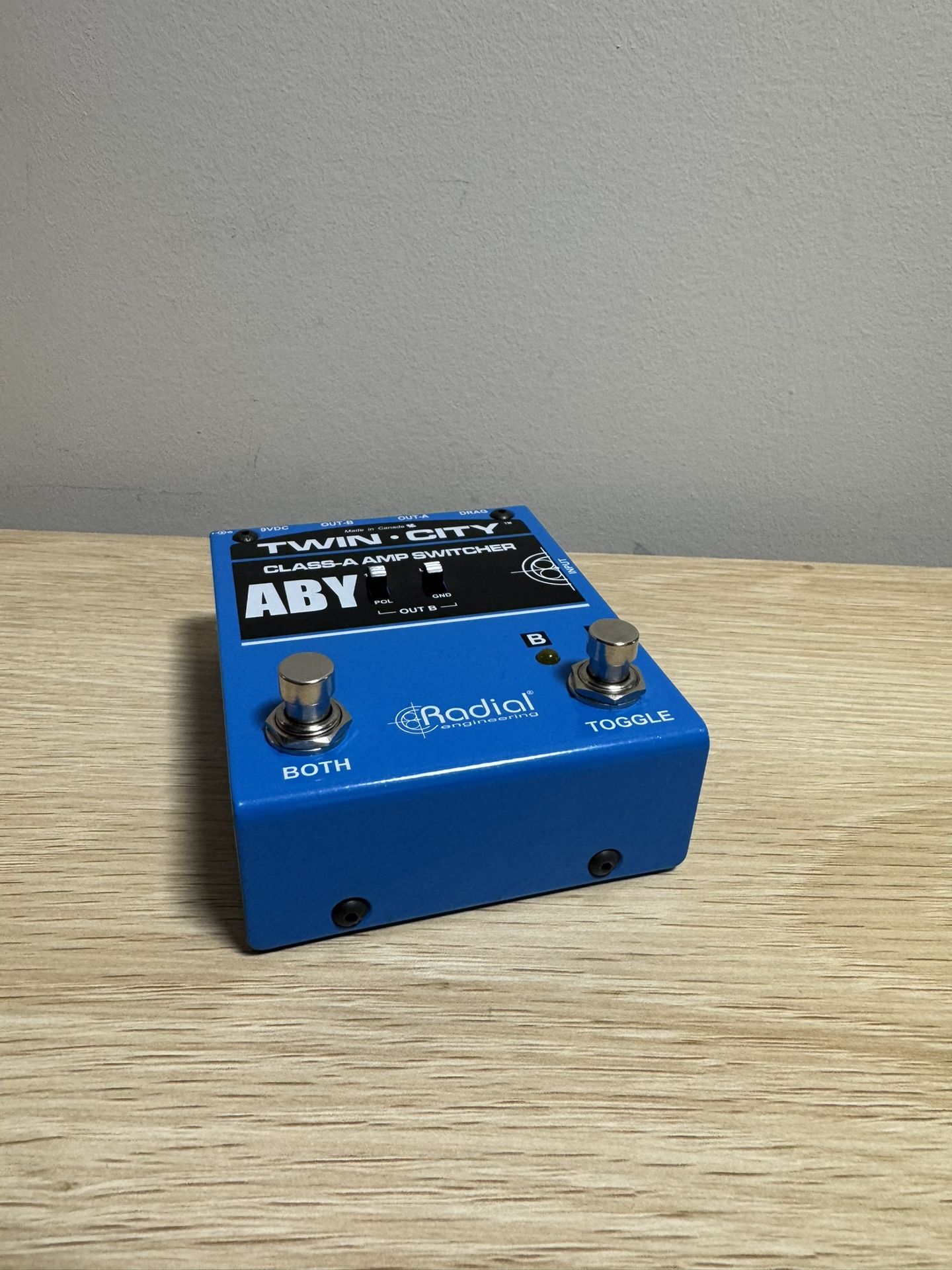 Radial Twin-city ABY Amp Switcher